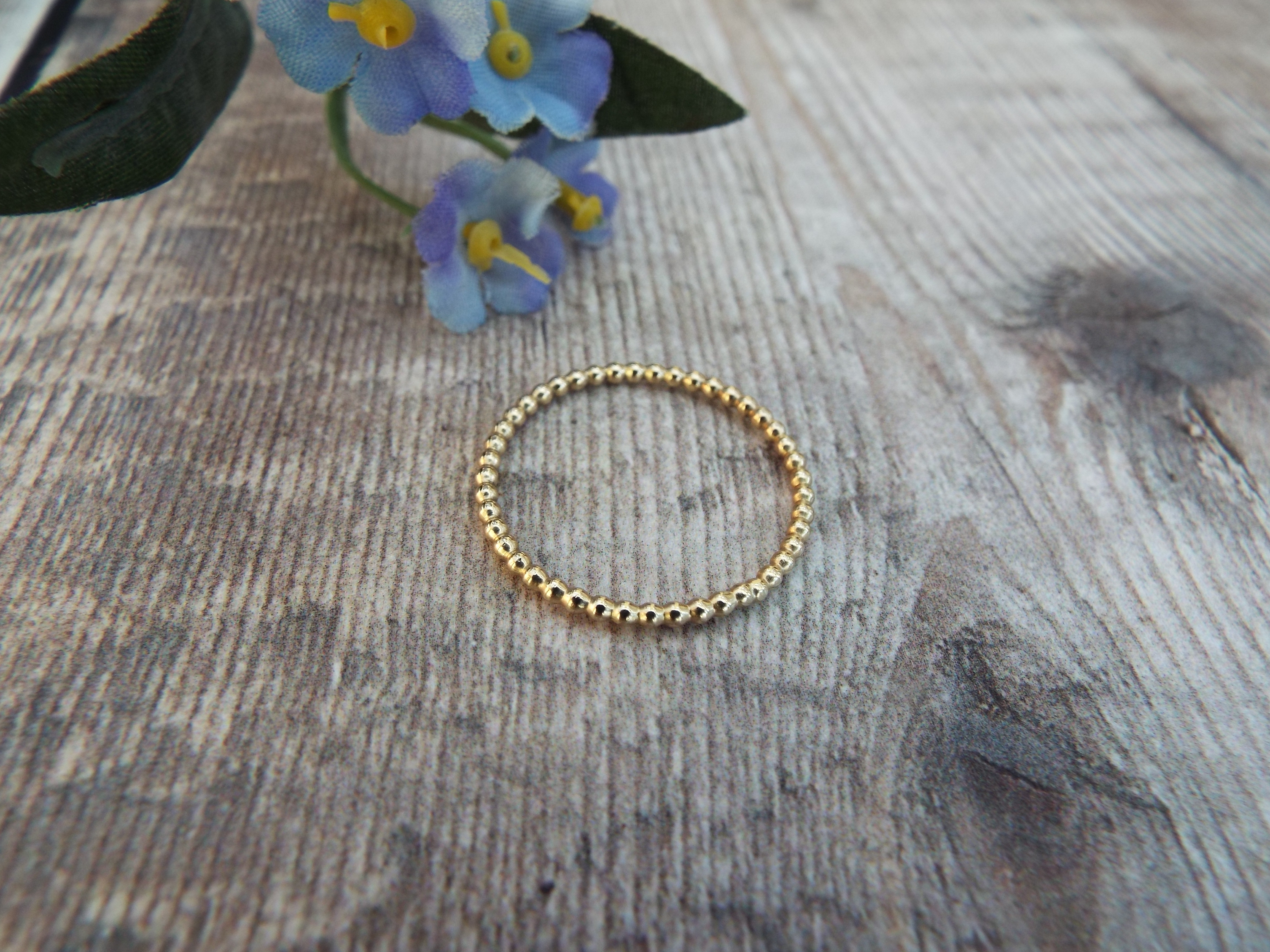 9ct Gold Beaded Ring - Image 2